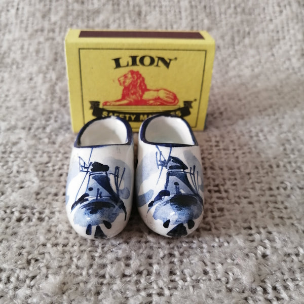 Dutch Clogs (Pair) like 'Delft' (Miniature, suitable for Printer's Tray)