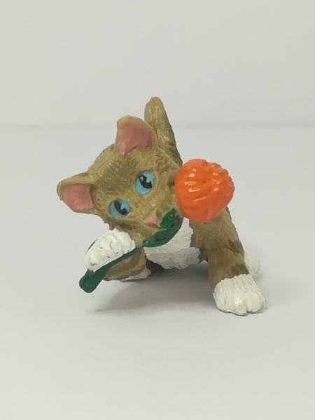Miniature Cat - Flower in Mouth (In My Pocket) Collectable