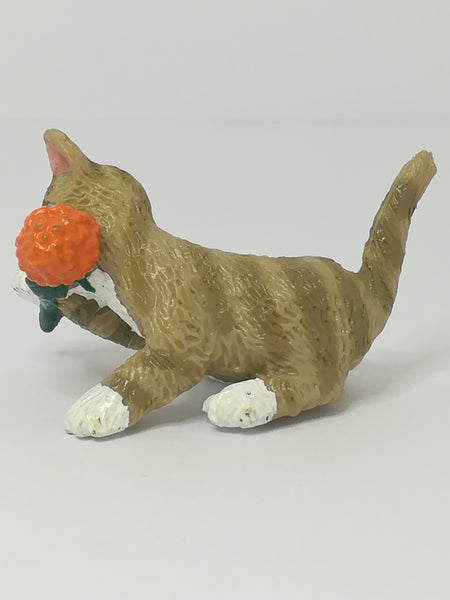 Miniature Cat - Flower in Mouth (In My Pocket) Collectable
