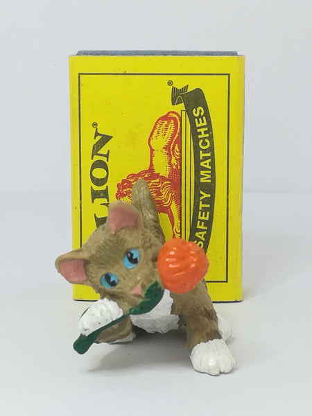 Miniature Cat - Flower in Mouth (In My Pocket) Collectable