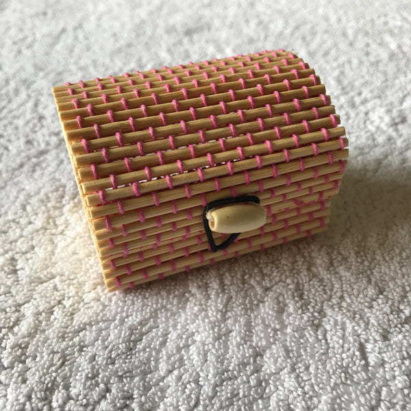 Gift Box Pink Stitching (70mm x 55mm x 50mm)