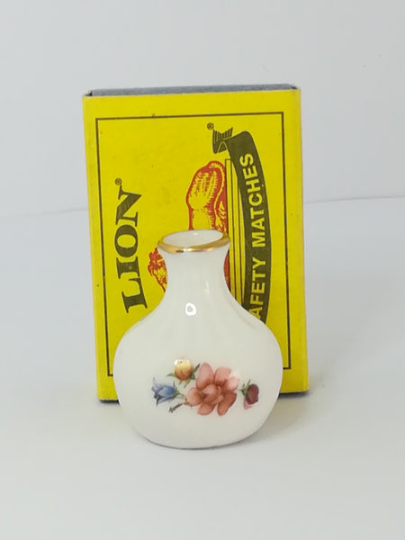 Miniature Ceramic White Flower Vase (Miniature, suitable for printer's tray)