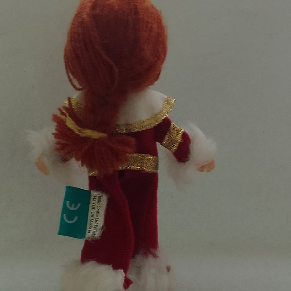 Redhead Queen Finger Puppet