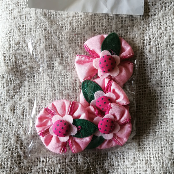 Fabric Flowers with Leaf - Adorable (Pink)