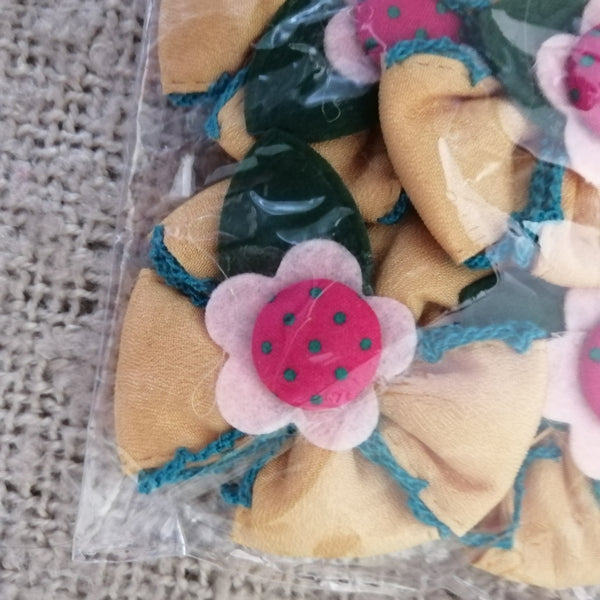 Fabric Flowers with Leaf - Adorable (Yellow)