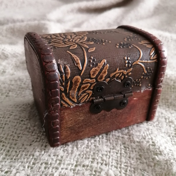Wooden Treasure Chest (Miniature)