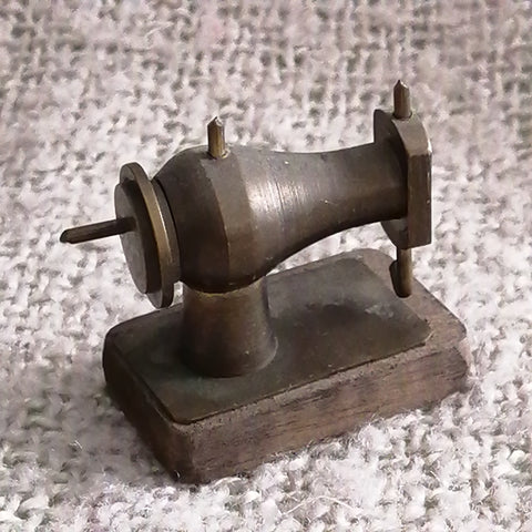 Sewing Machine (Miniature, suitable for Printer's Tray)