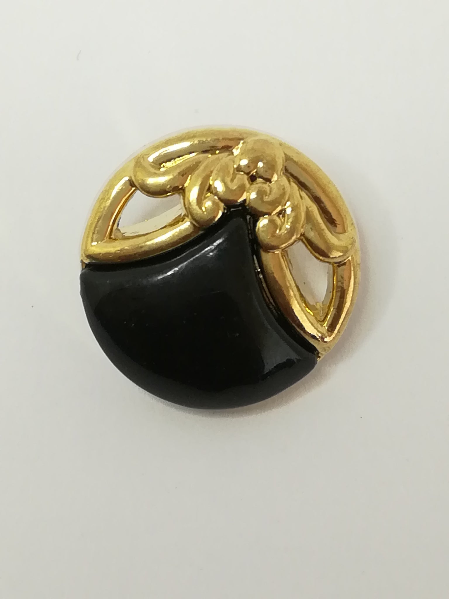 Round Shank Button ('Gold' or Purple Design)