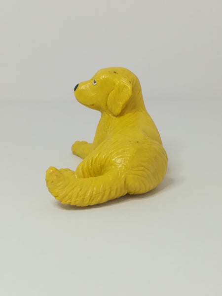 Miniature Golden Retriever Sitting (In My Pocket) Collectable