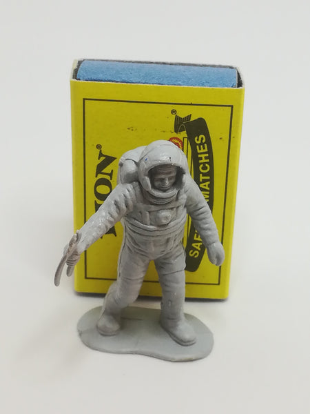 Miniature Grey Astronaut Holding Spanner (Miniature, suitable for printer's tray)