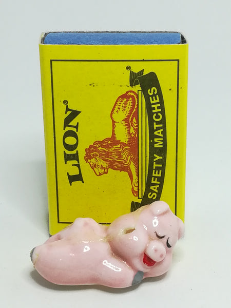 Miniature Ceramic Baby Pink Pig Smiling While Sleeping (Miniature, suitable for printer's tray)