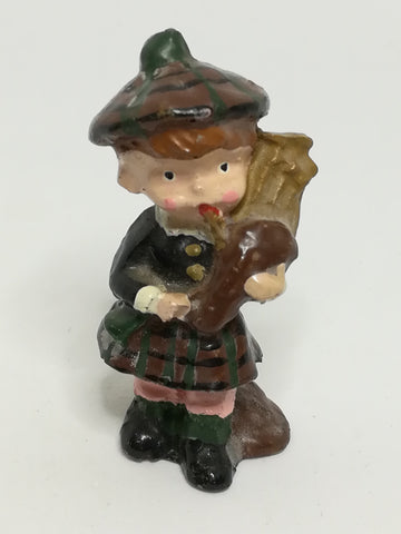 Miniature Wooden Playing Bagpipes Highland Dress (Miniature, suitable for printer's tray)
