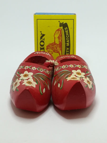 Miniature Wooden Red Clogs Flower Painting (Holland) (Miniature, suitable for printer's tray)