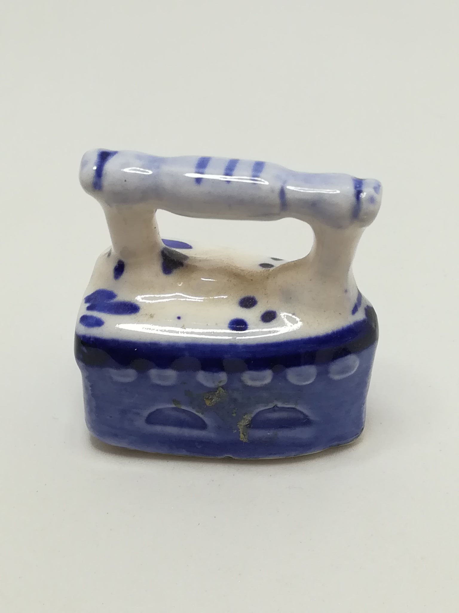 Miniature Ceramic Iron (Delft Style) (Miniature, suitable for printer's tray)