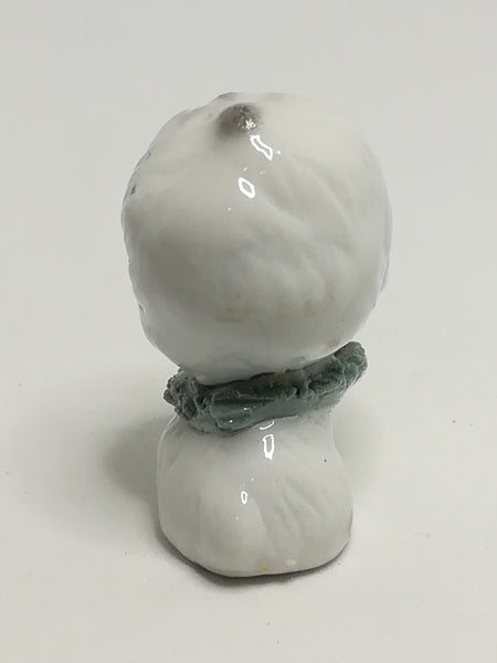Miniature White Cat with 3 Flowers Around The Neck (Miniature, suitable for printer's tray)