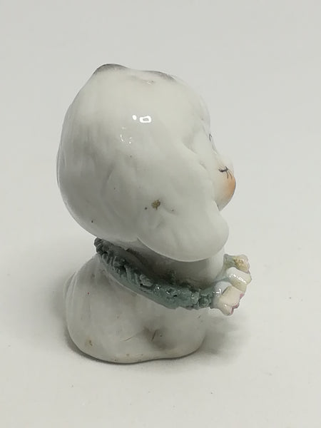Miniature White Cat with 3 Flowers Around The Neck (Miniature, suitable for printer's tray)