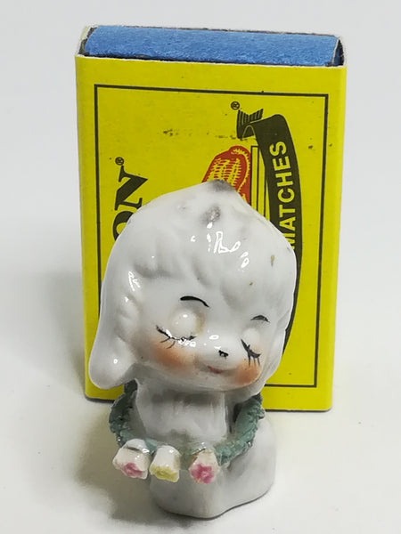 Miniature White Cat with 3 Flowers Around The Neck (Miniature, suitable for printer's tray)