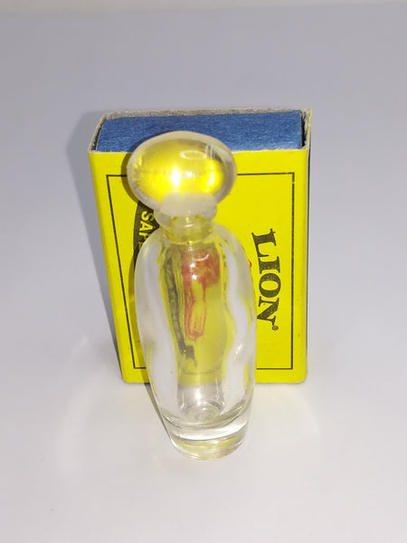 Miniature Perfume Bottle: Clear tall bottle round lid (5ml)