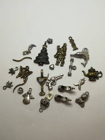 Charm Dangle: Mixed Lot (24 Items)