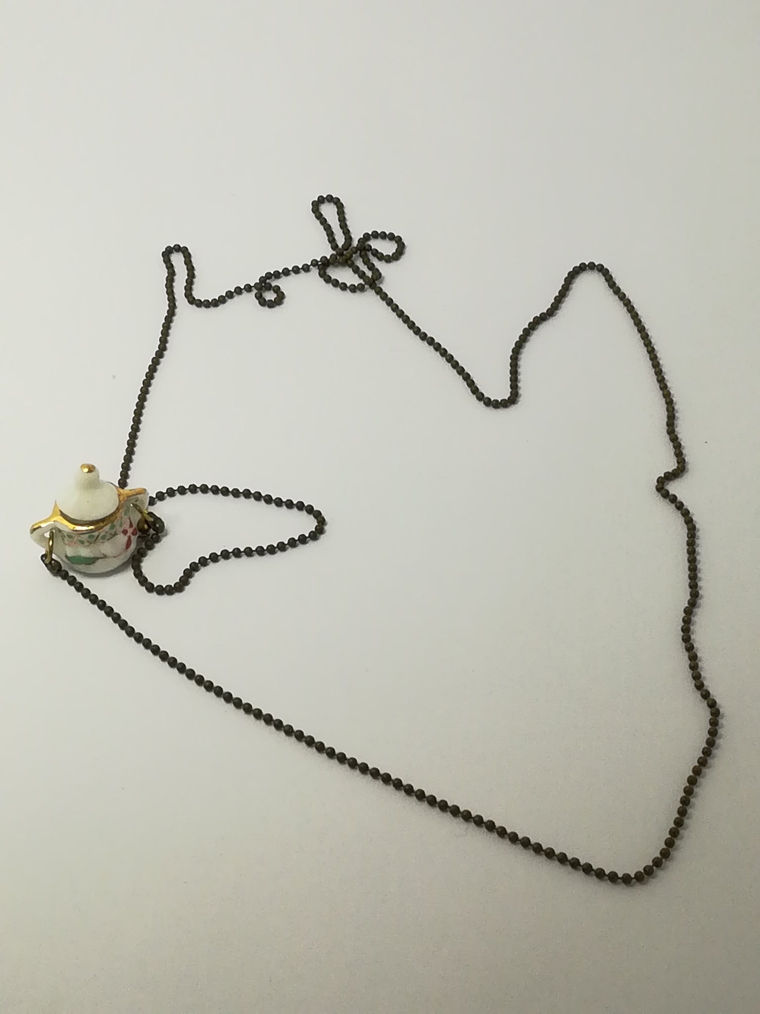 Fashion Necklace with Sugar Pot Charm on Bubbly Chain