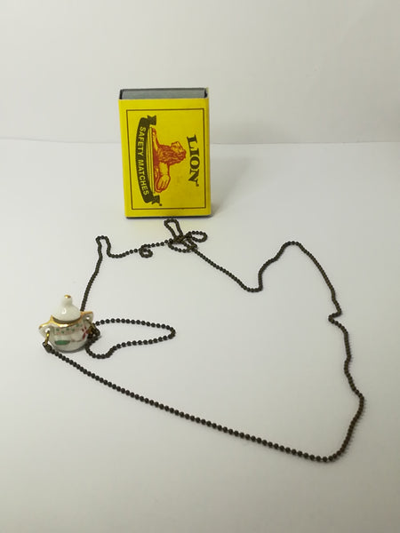 Fashion Necklace with Sugar Pot Charm on Bubbly Chain