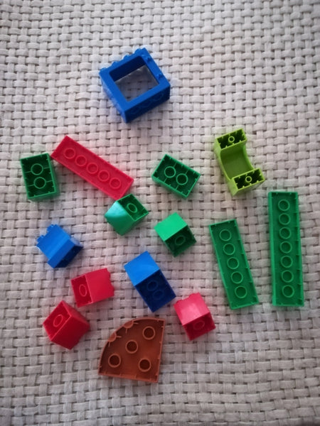 Lego DUPLO - Lot 8 (Various Multicoloured Bricks)