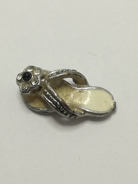 Miniature 'Silver' & Cream Flip Flop Sandal with 'Silver' & Black Stone Embellishment (Miniature, suitable for printer's tray)