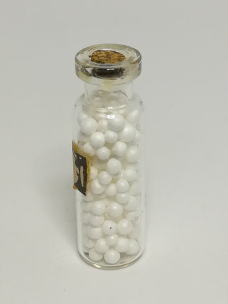 Miniature Bottle White Pills (Miniature, suitable for printer's tray)