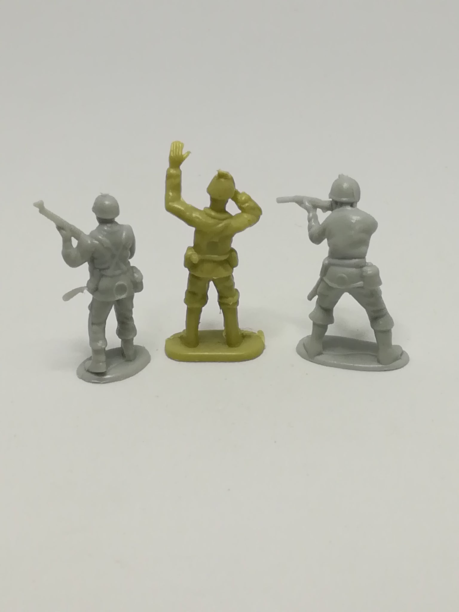 Miniature Soldiers Preparing For War (Miniature, suitable for printer's tray)
