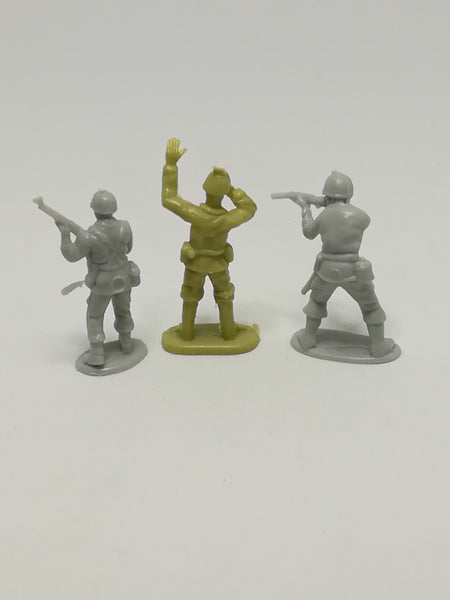 Miniature Soldiers Preparing For War (Miniature, suitable for printer's tray)