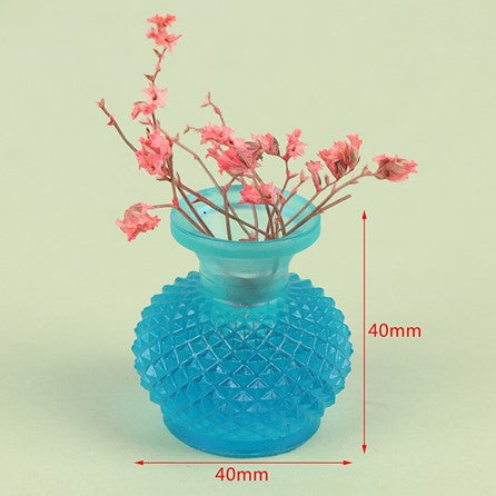 Miniature White Glass Faceted Vase (Miniature, suitable for printer's tray)
